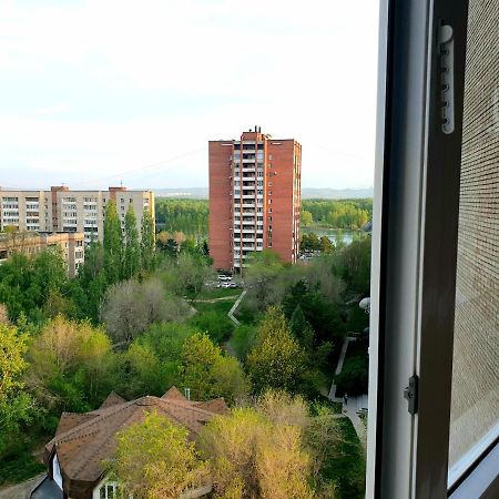 Apartment На Стрелке С Красивым Видом На Иртыш Ustʼ-Kamenogorsk Dış mekan fotoğraf